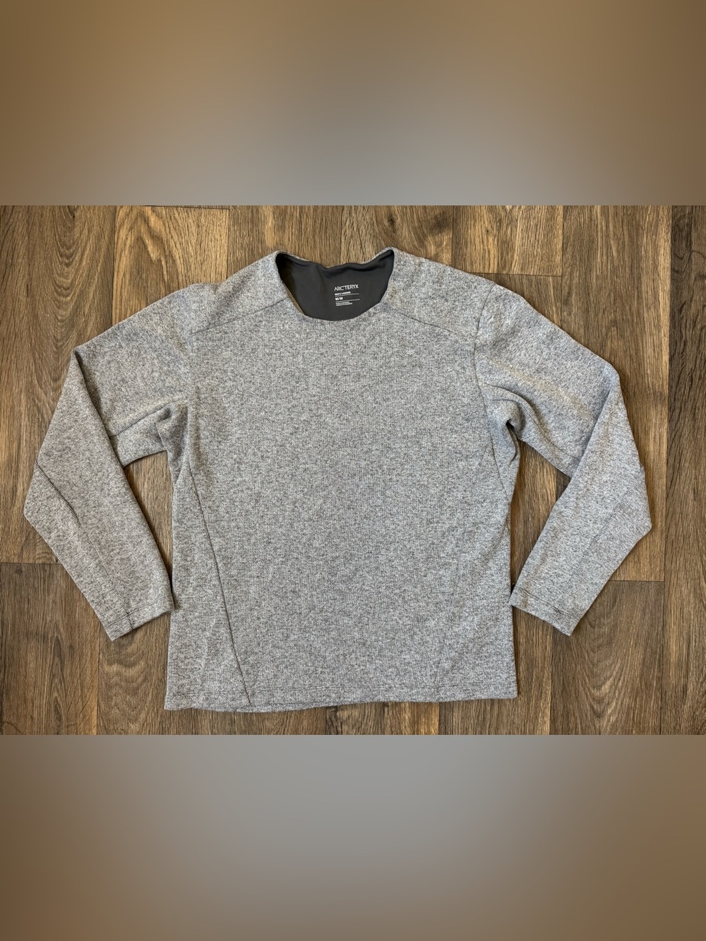 Arc'teryx Men's M Gray Crew Neck Long Sleeve Sweater Pullover Climbing Hiking
